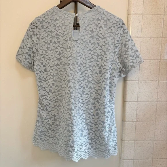 NWT Costco Teddi Rose Blue Floral Tshirt Blue Size Medium Office Church Event - Picture 5 of 13